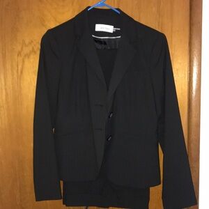 💙🧿 Navy Calvin Klein Pinstripe Suit Size 6 Petite 🧿💙